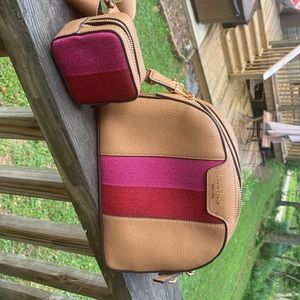 Kate Spade racing stripe bungalow👜👛